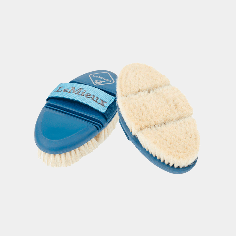 LeMieux - Brosse douce en poils de chèvre Flexi marine